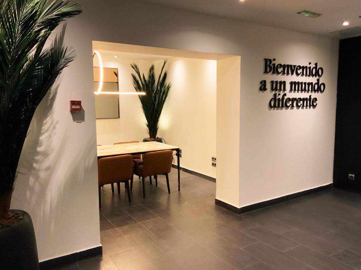 Ilunion Almirante Hotel Barcelona Bagian luar foto