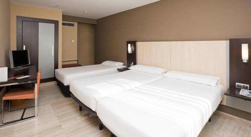 Ilunion Almirante Hotel Barcelona Bagian luar foto