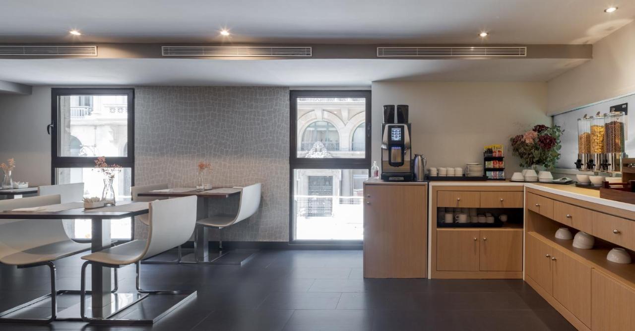 Ilunion Almirante Hotel Barcelona Bagian luar foto