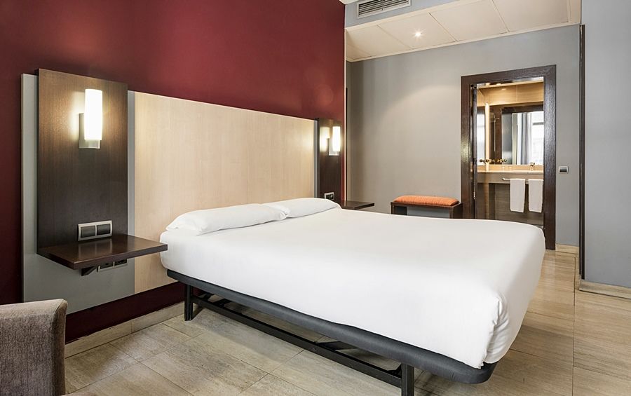 Ilunion Almirante Hotel Barcelona Bagian luar foto