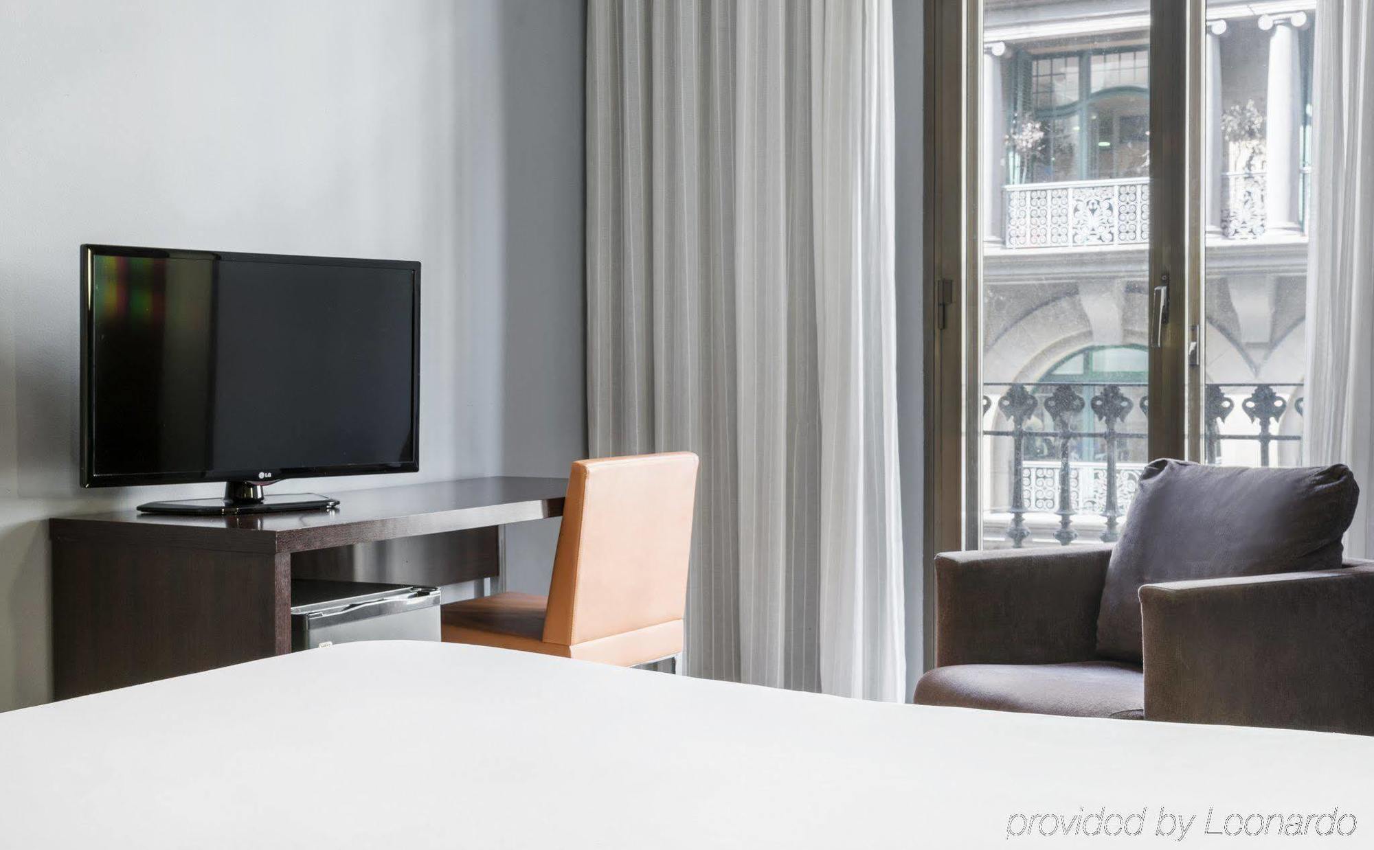 Ilunion Almirante Hotel Barcelona Bagian luar foto